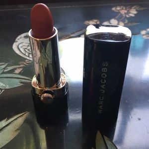 Marc Jacobs Miss Scarlet creme lipstick
